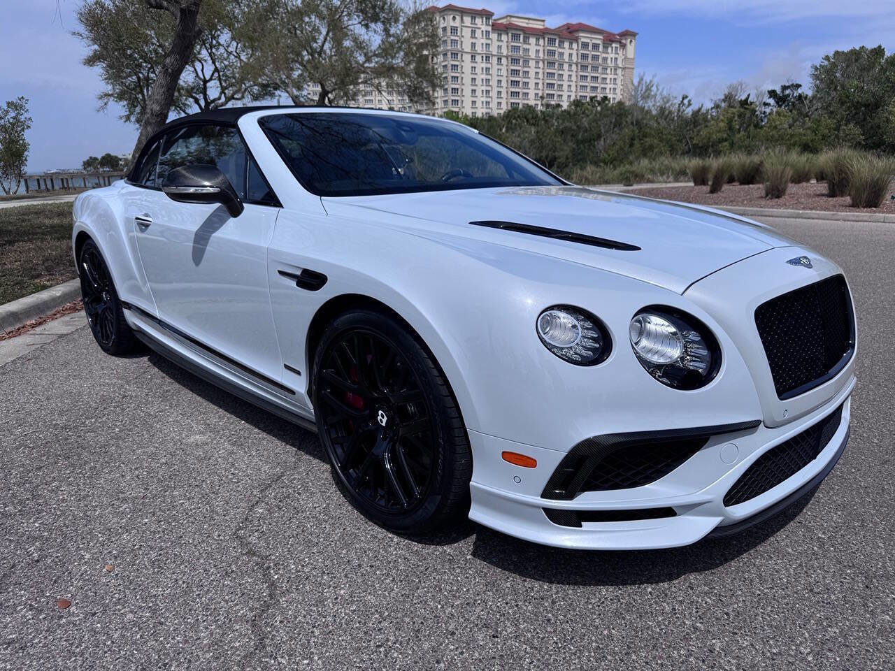Used 2018 Bentley Continental GT Supersports image 9
