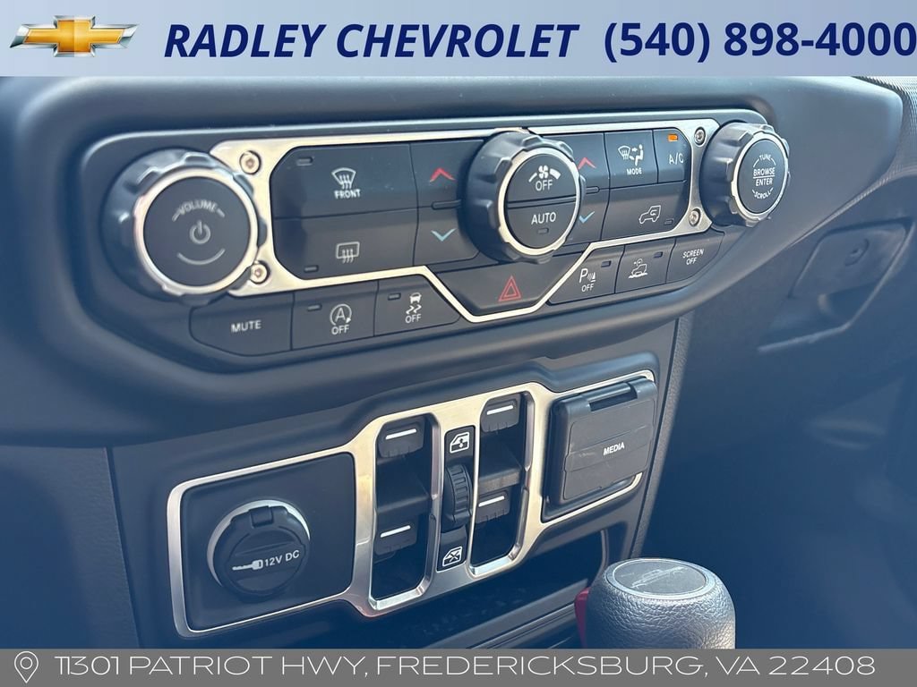 Used 2021 Jeep Gladiator Sport AWD/4WD image 9