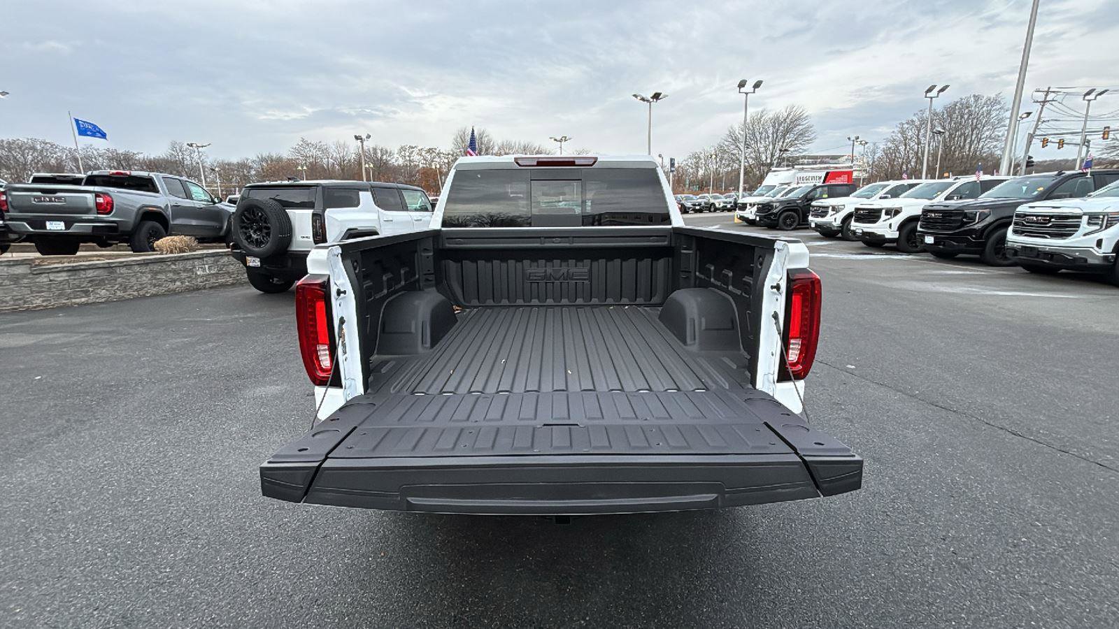 New 2026 GMC Sierra 1500 SLT w/ SLT Premium Plus Package image 33