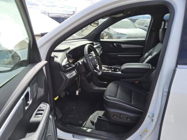Certified 2025 Buick Enclave Preferred AWD/4WD image 2