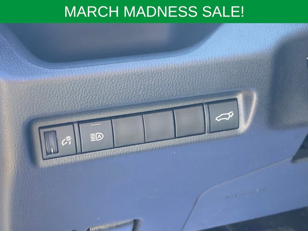 Used 2021 Toyota RAV4 XLE w/ Convenience Package image 20