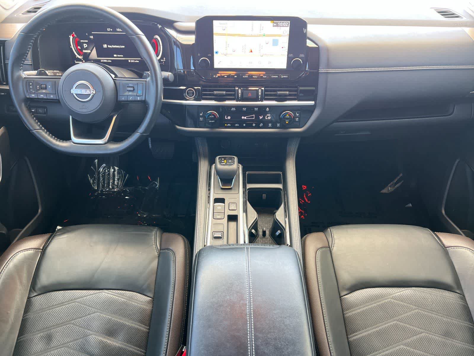 Used 2023 Nissan Pathfinder Platinum FWD image 4