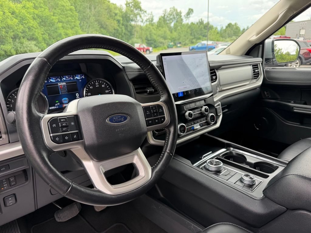 Certified 2024 Ford Expedition XLT AWD/4WD image 5