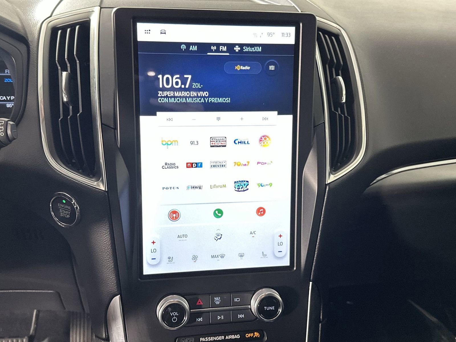 Used 2024 Ford Edge Titanium image 20