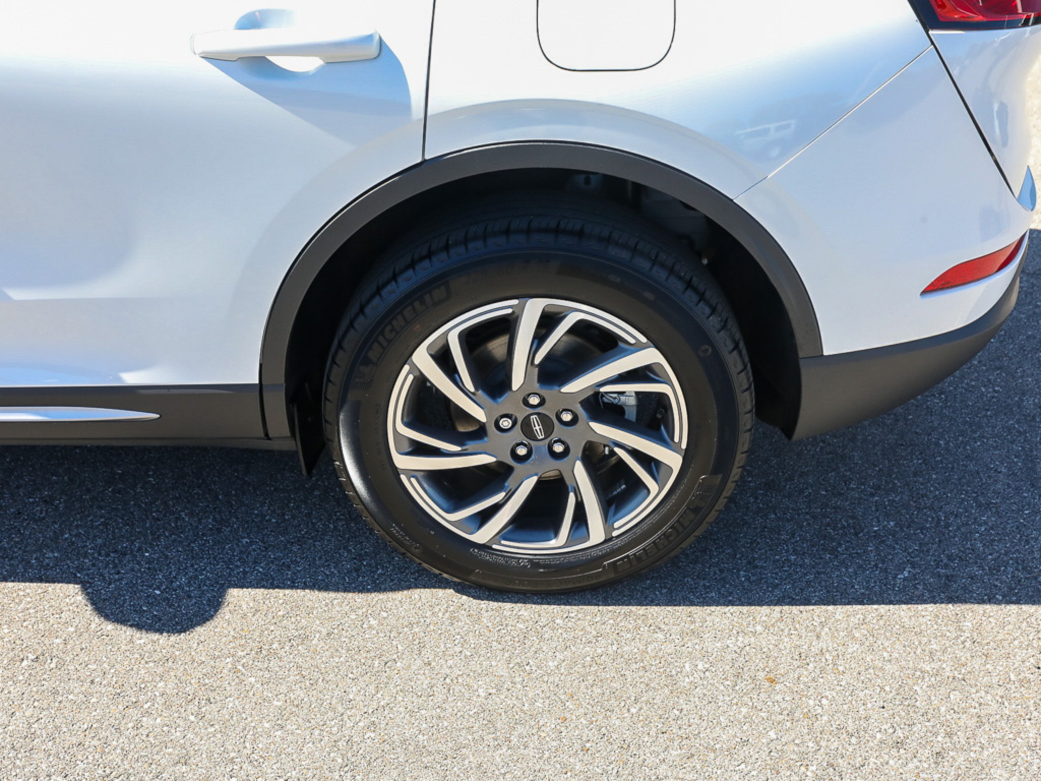 Certified 2023 Lincoln Corsair FWD image 4