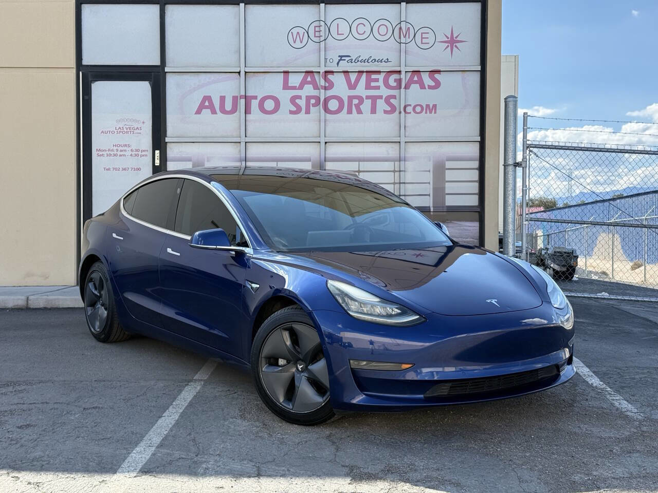 Used 2020 Tesla Model 3 Standard Range Plus image 1