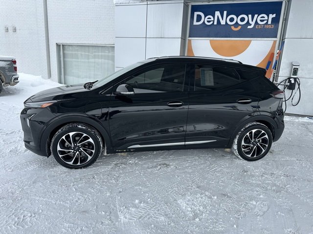 Used 2022 Chevrolet Bolt EUV Premier w/ Super Cruise Package image 12