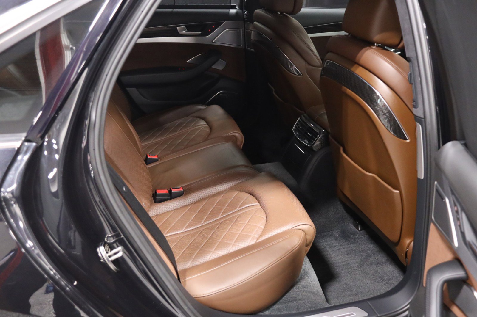 Used 2014 Audi S8 AWD/4WD image 44
