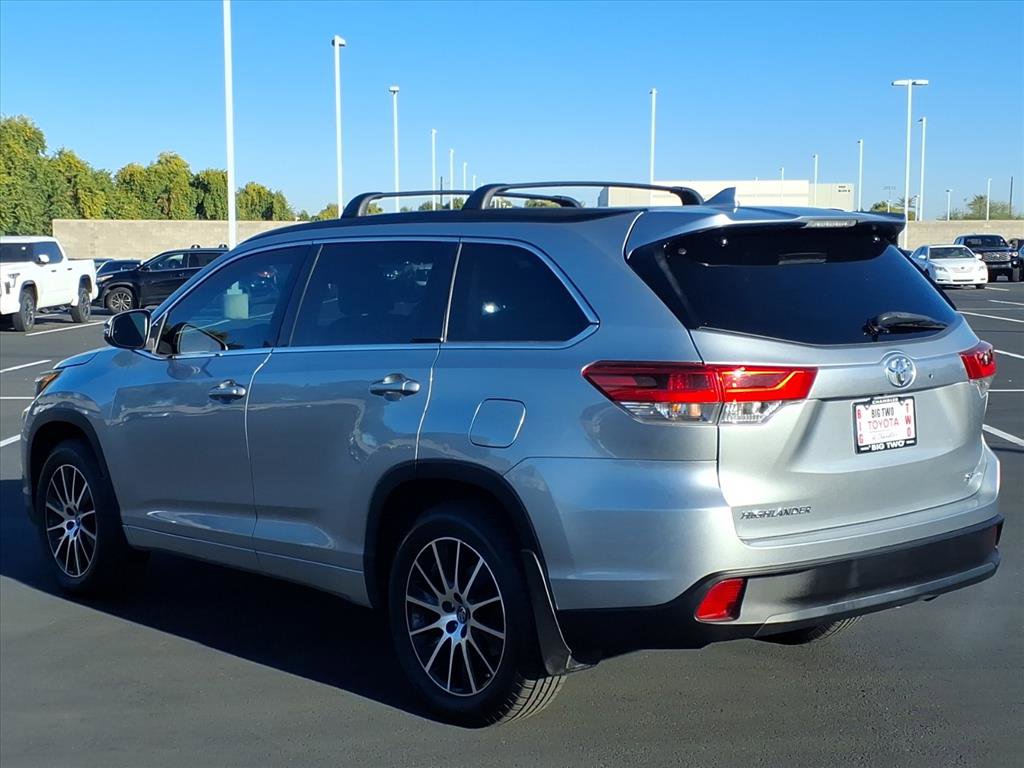 Used 2017 Toyota Highlander SE image 10