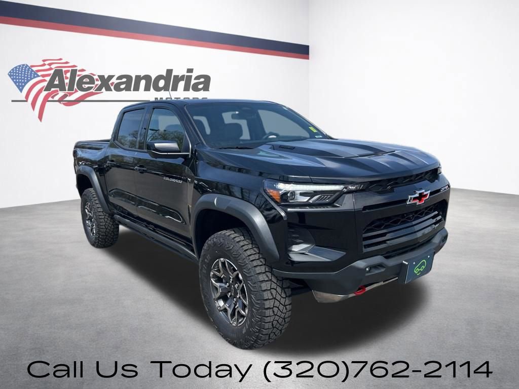 Certified 2025 Chevrolet Colorado ZR2 w/ Technology Package AWD/4WD image 3