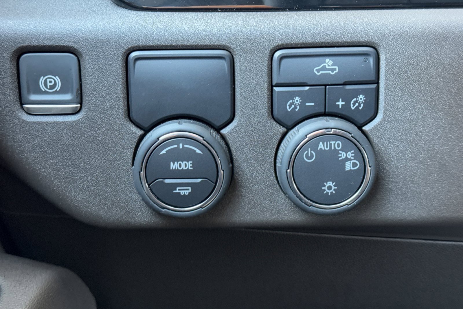 Used 2025 Chevrolet Silverado 1500 LT image 29