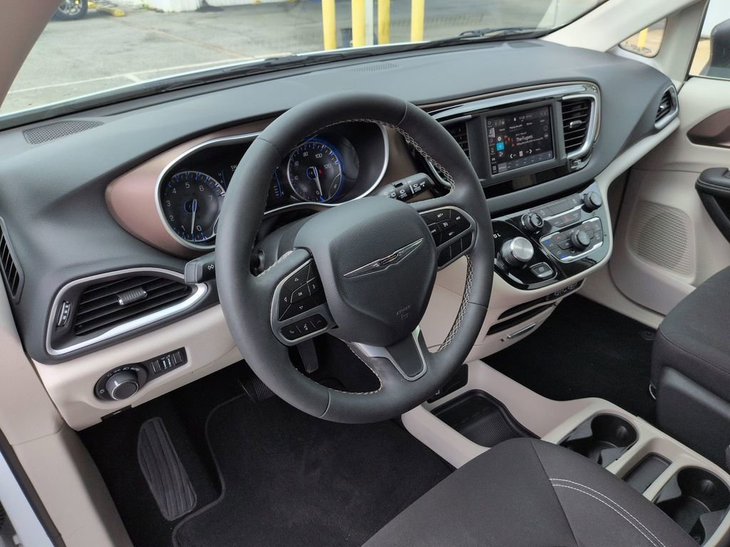 Used 2024 Chrysler Voyager LX w/ Fleet Security Group image 30