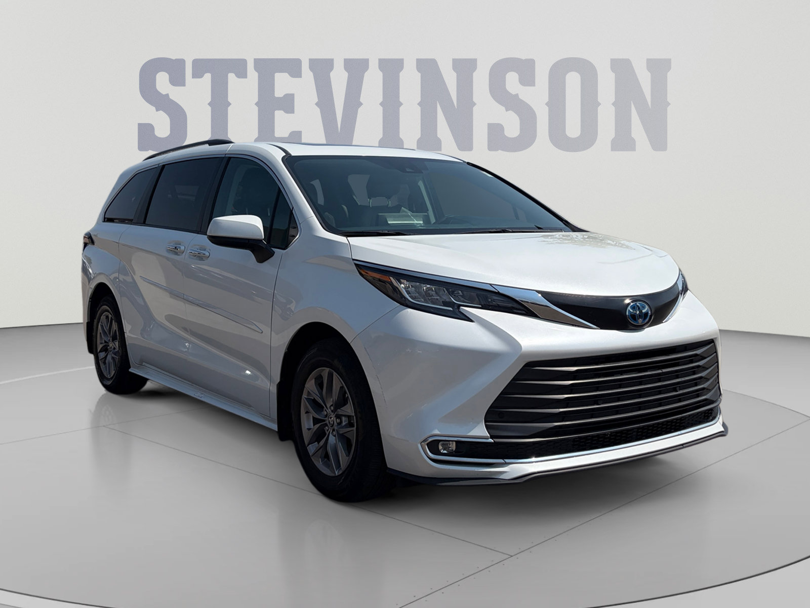 Used 2022 Toyota Sienna XLE FWD image 7