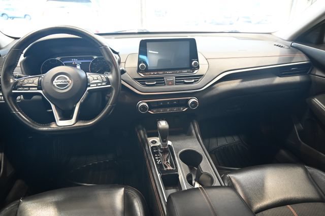 Used 2020 Nissan Altima 2.5 SR FWD image 11