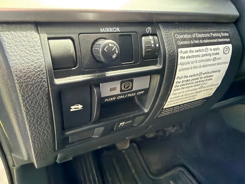 Used 2010 Subaru Outback 2.5i Premium AWD/4WD image 27