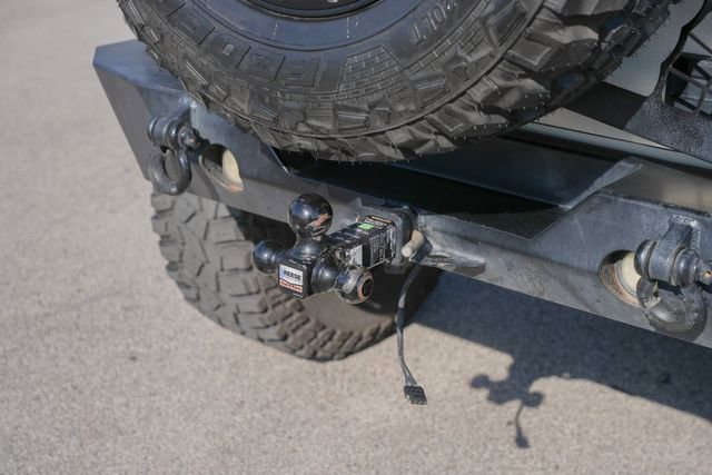 Used 2016 Jeep Wrangler Unlimited Rubicon w/ Connectivity Group image 9