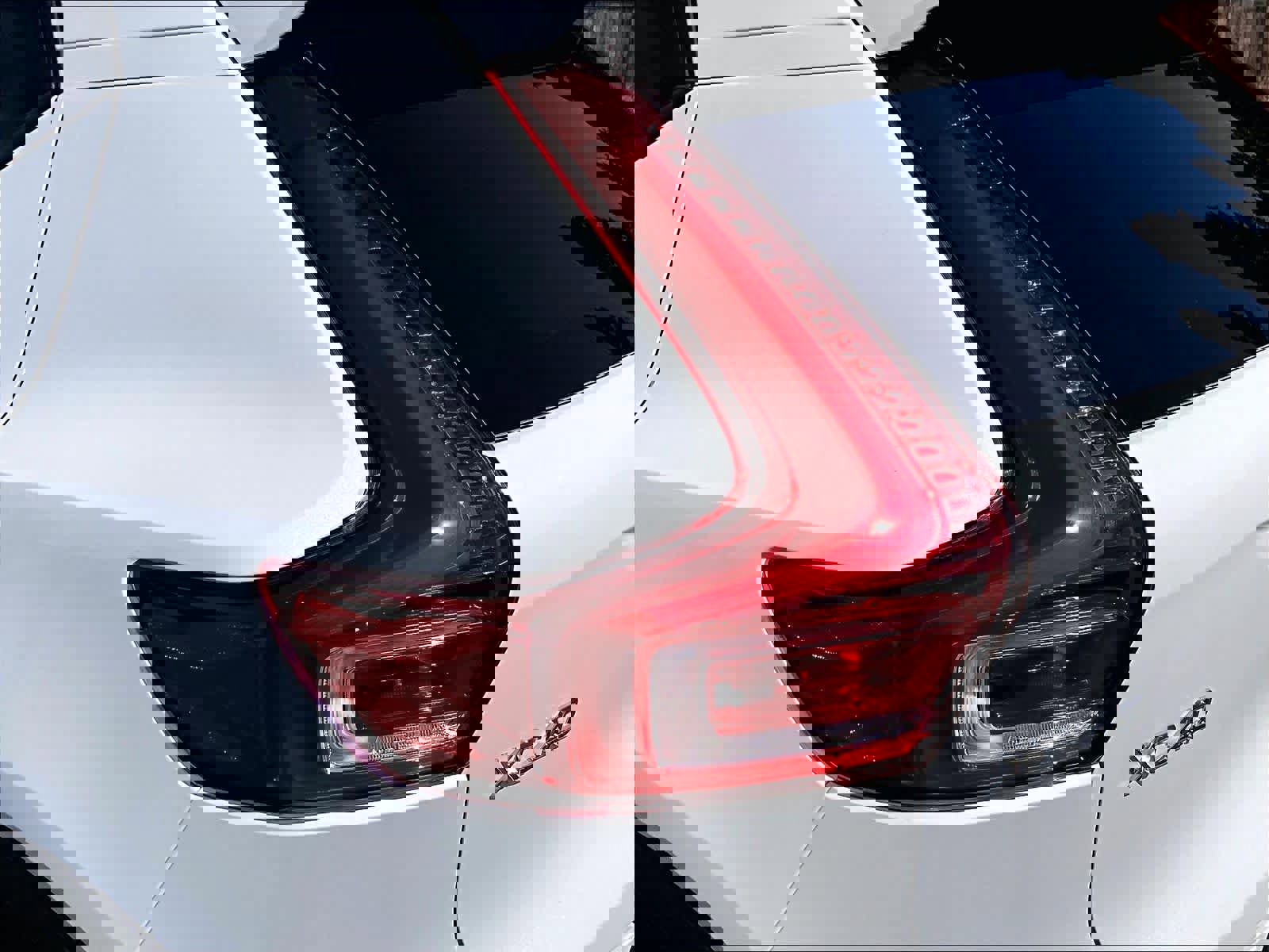 New 2026 Volvo XC40 B5 Core w/ Climate Package image 25