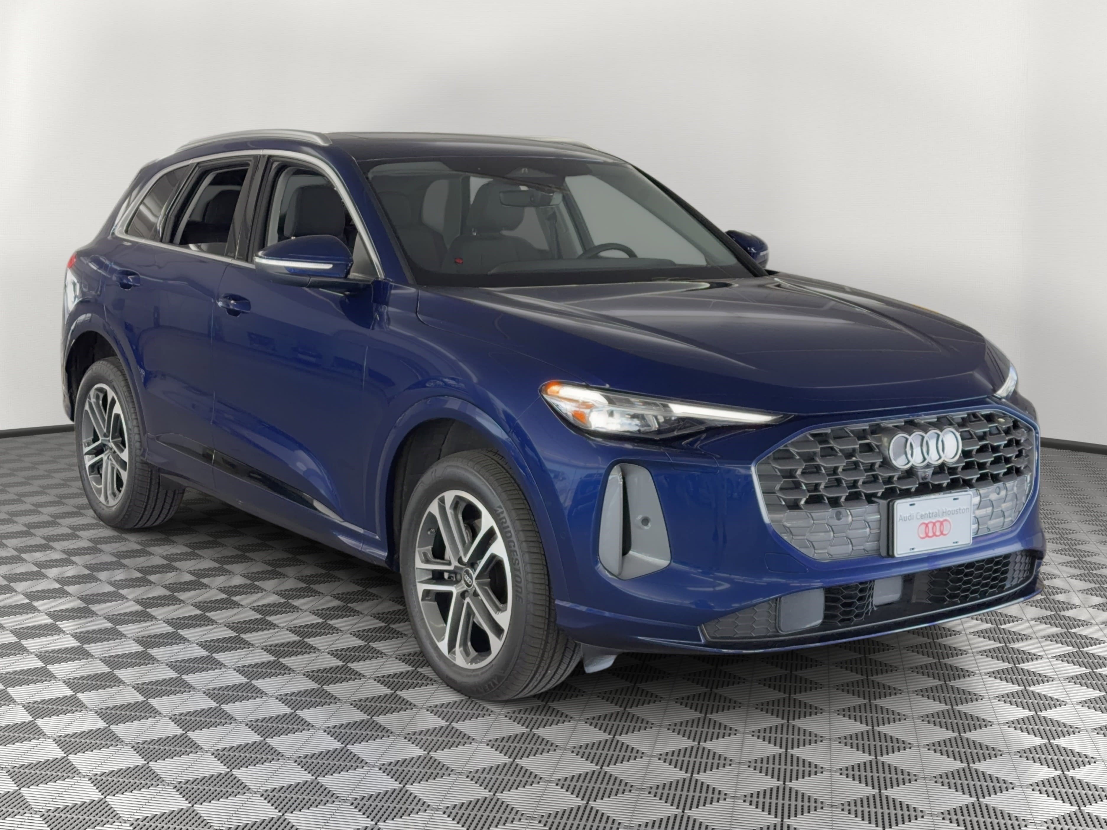 Certified 2025 Audi Q5 Premium Plus w/ Premium Plus image 7