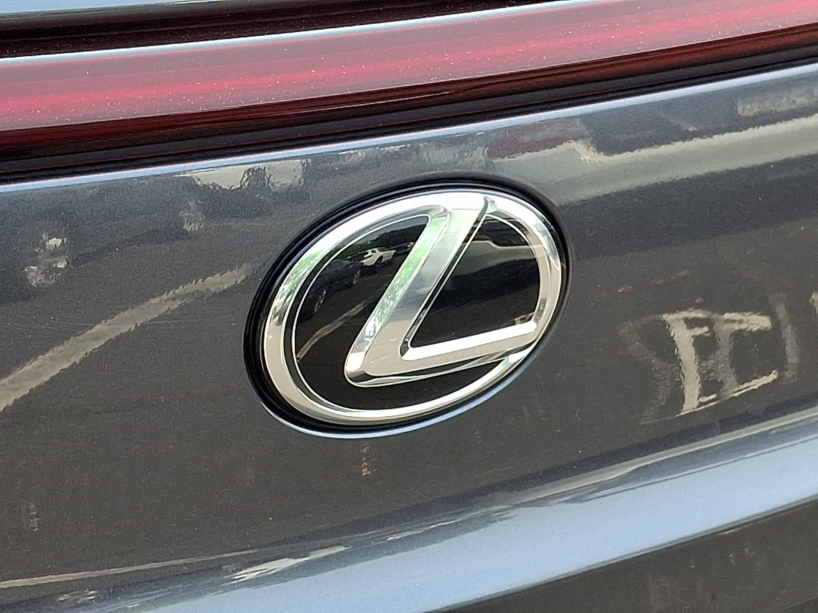 Used 2024 Lexus UX 250h AWD w/ Premium Package image 31