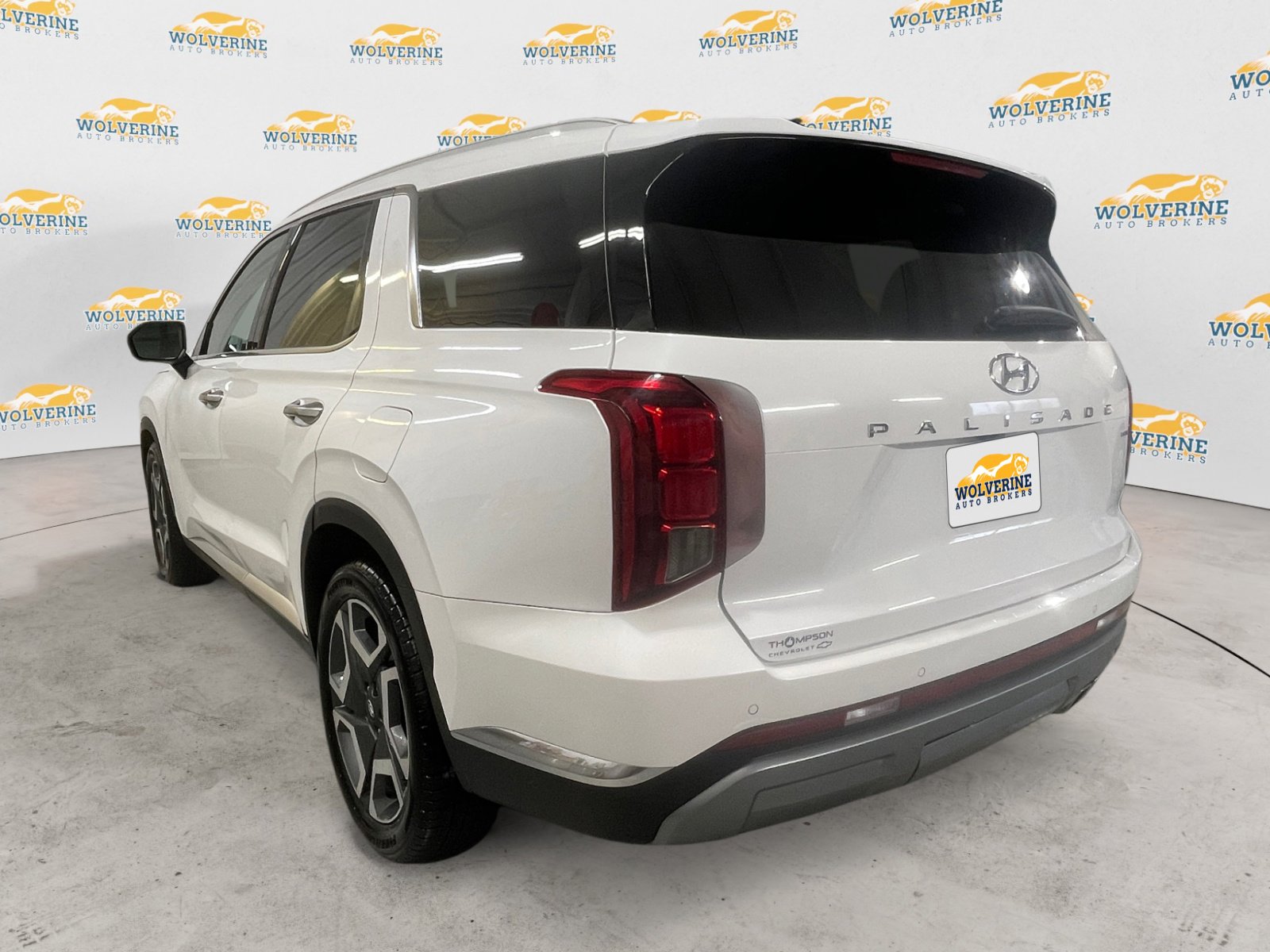Used 2024 Hyundai Palisade Limited image 3