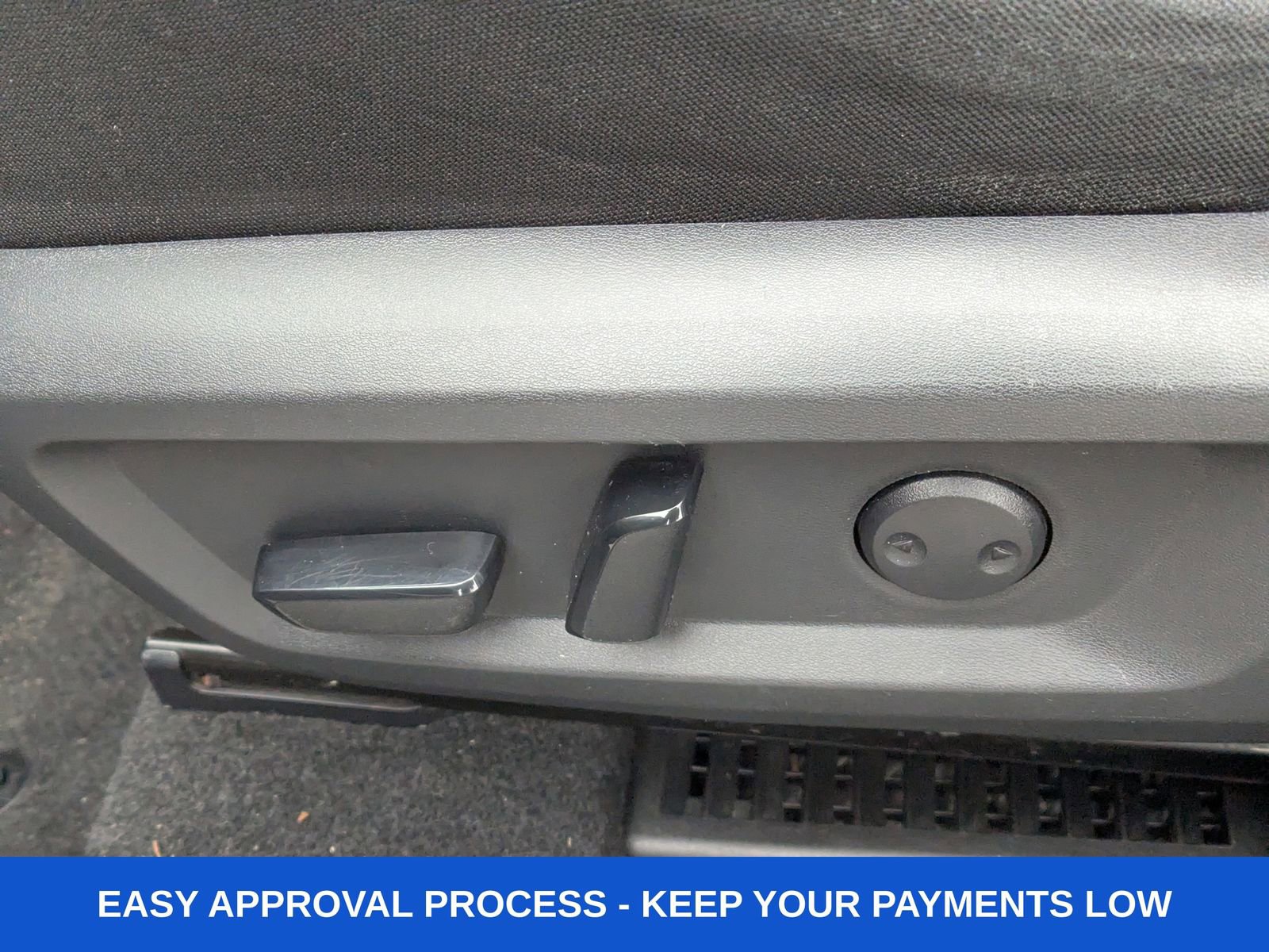 Used 2022 Nissan Rogue SV image 25