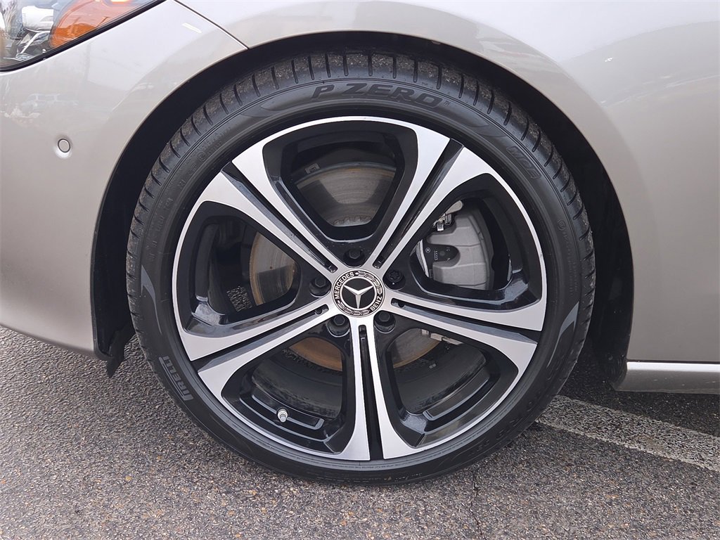 Used 2023 Mercedes-Benz C 300 Sedan image 11