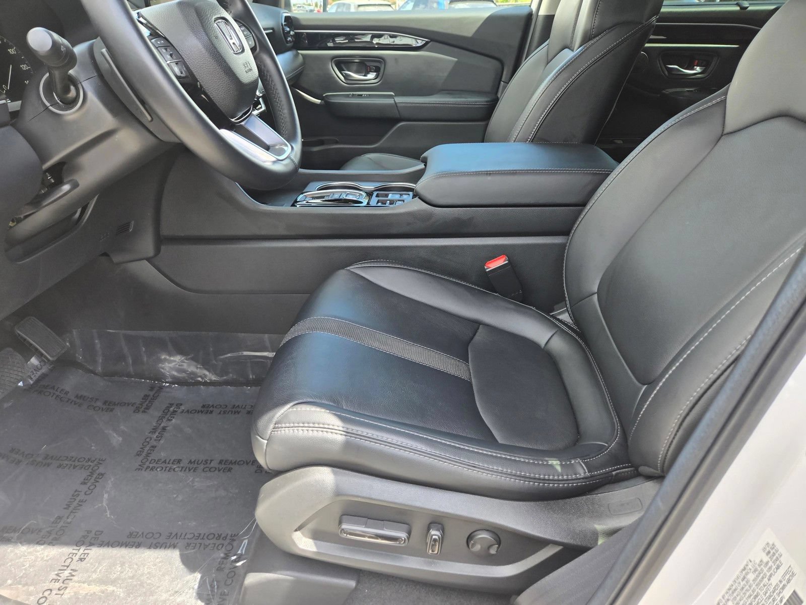 Certified 2025 Honda Pilot Touring image 12