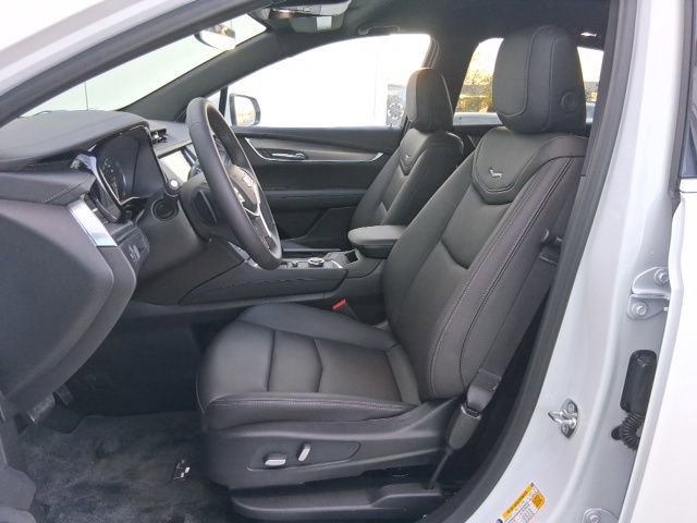 New 2026 Cadillac XT5 Luxury w/ LPO, Premium Carpet Package image 18