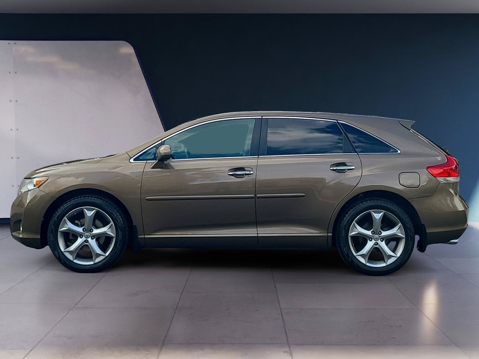 Used 2009 Toyota Venza w/ Comfort Pkg FWD image 2