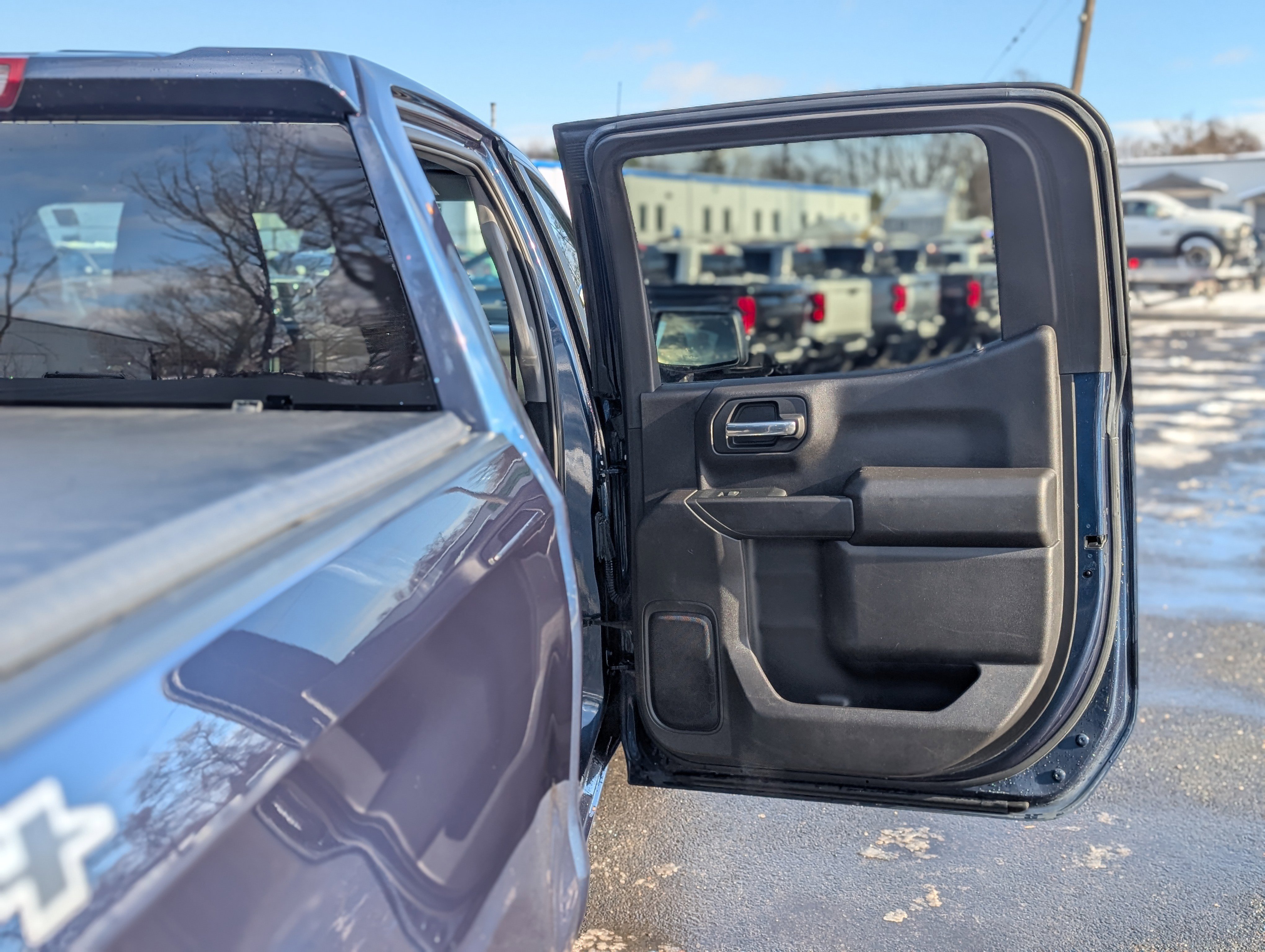 Certified 2022 Chevrolet Silverado 1500 Custom w/ Safety Confidence Package image 35