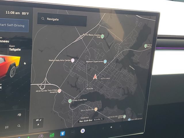 Used 2025 Tesla Cybertruck AWD Crew Cab image 15