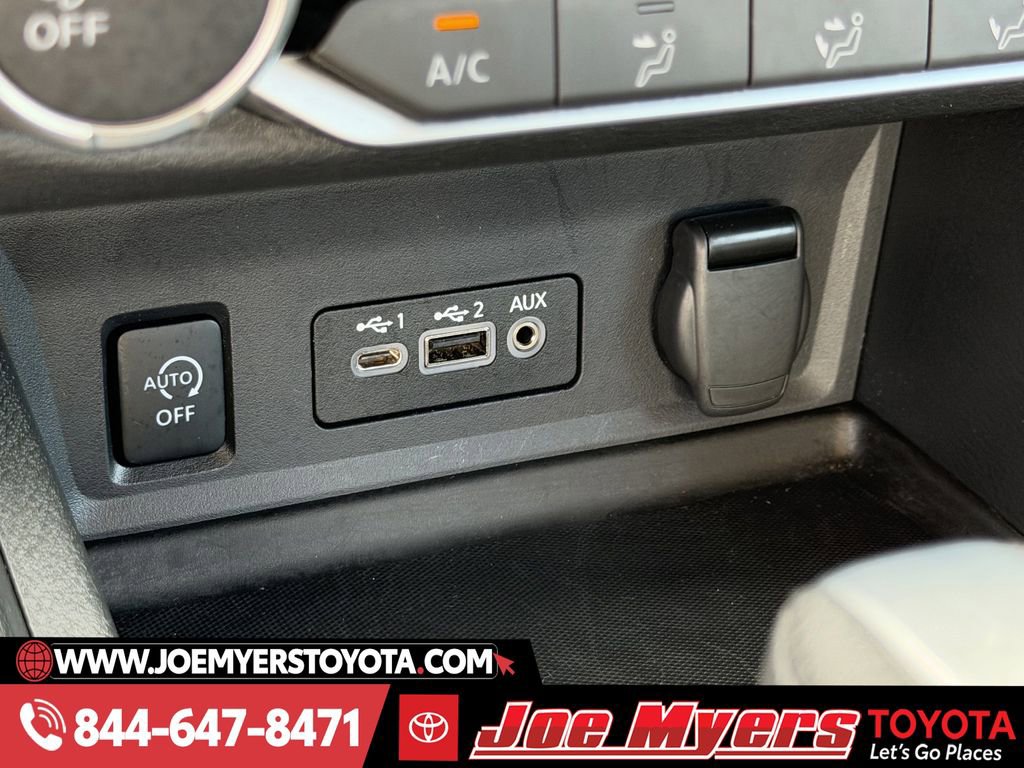 Used 2025 Nissan Sentra SV image 20