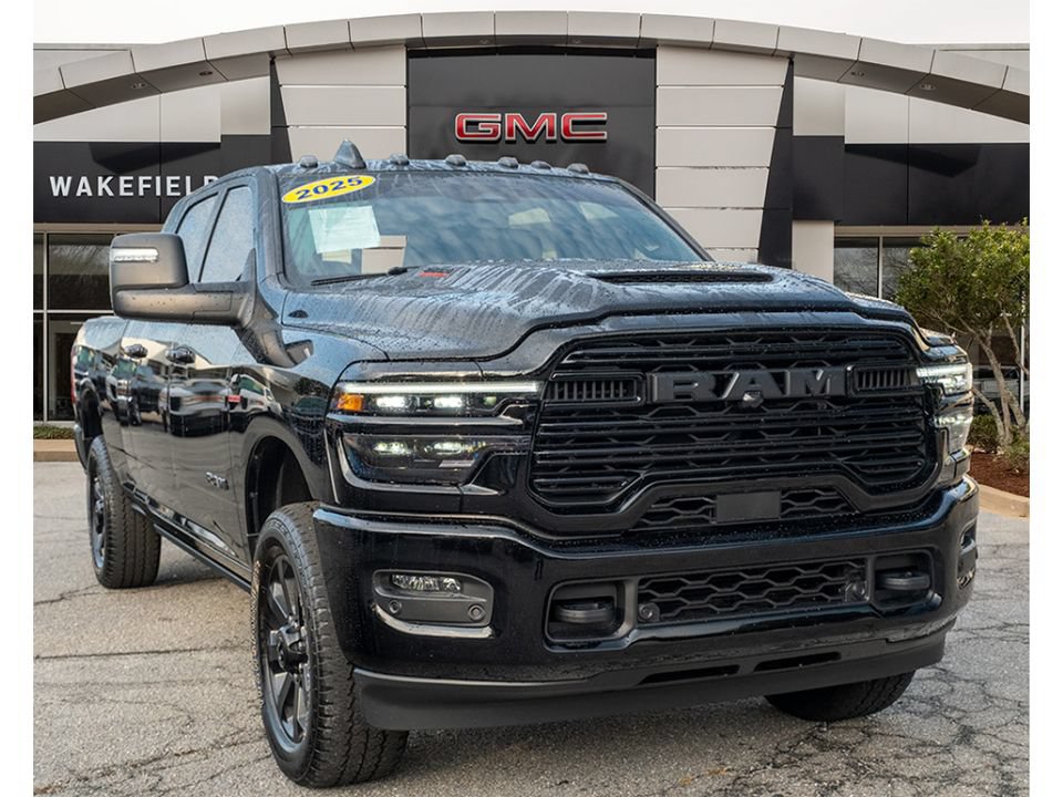 Used 2025 RAM 2500 Laramie AWD/4WD image 1