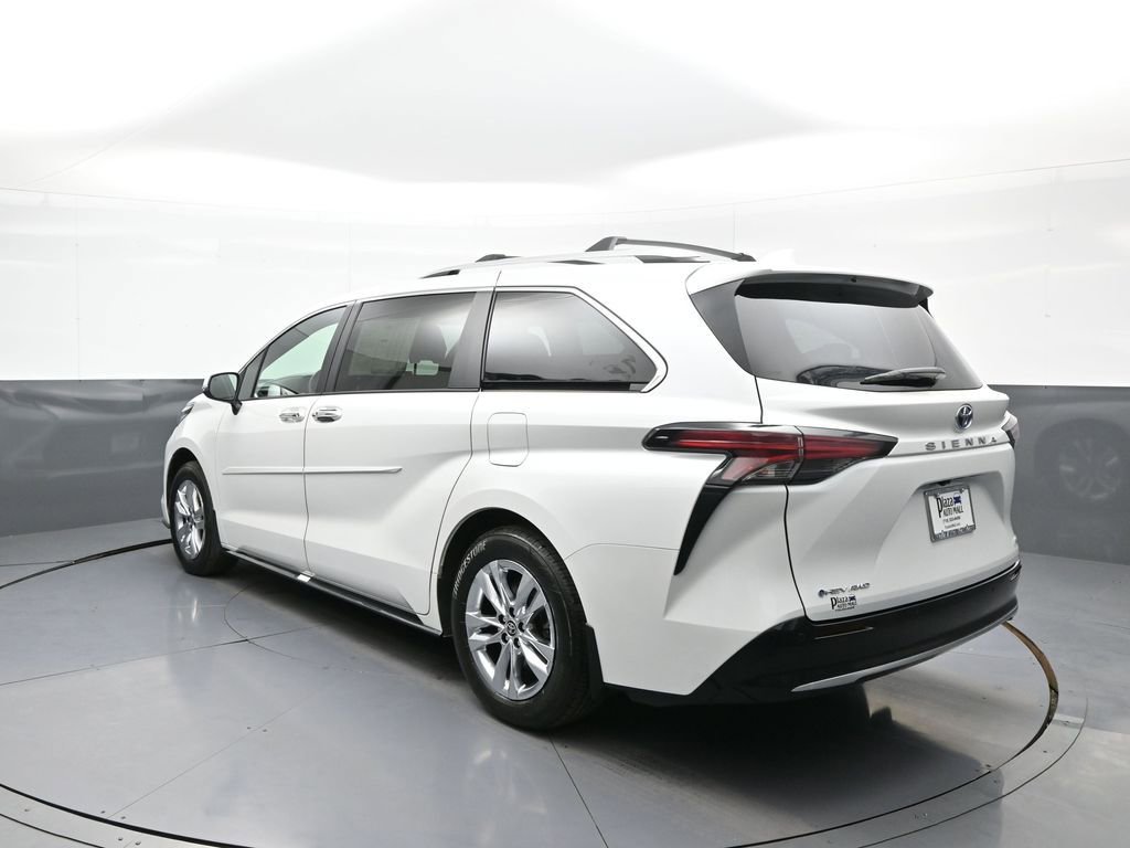 Certified 2025 Toyota Sienna Limited AWD/4WD image 8