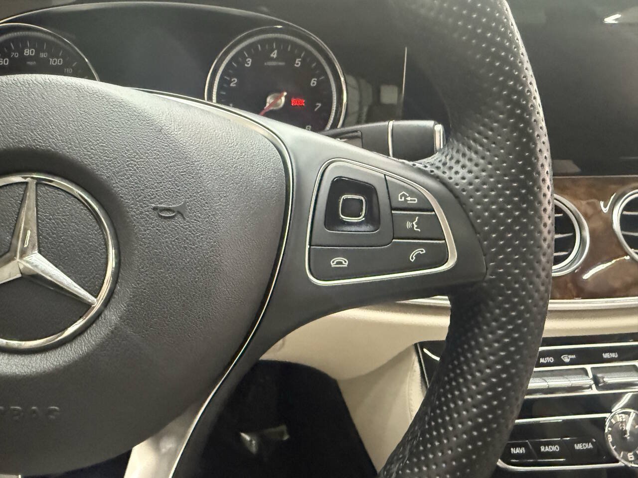Used 2017 Mercedes-Benz E 300 4MATIC image 24