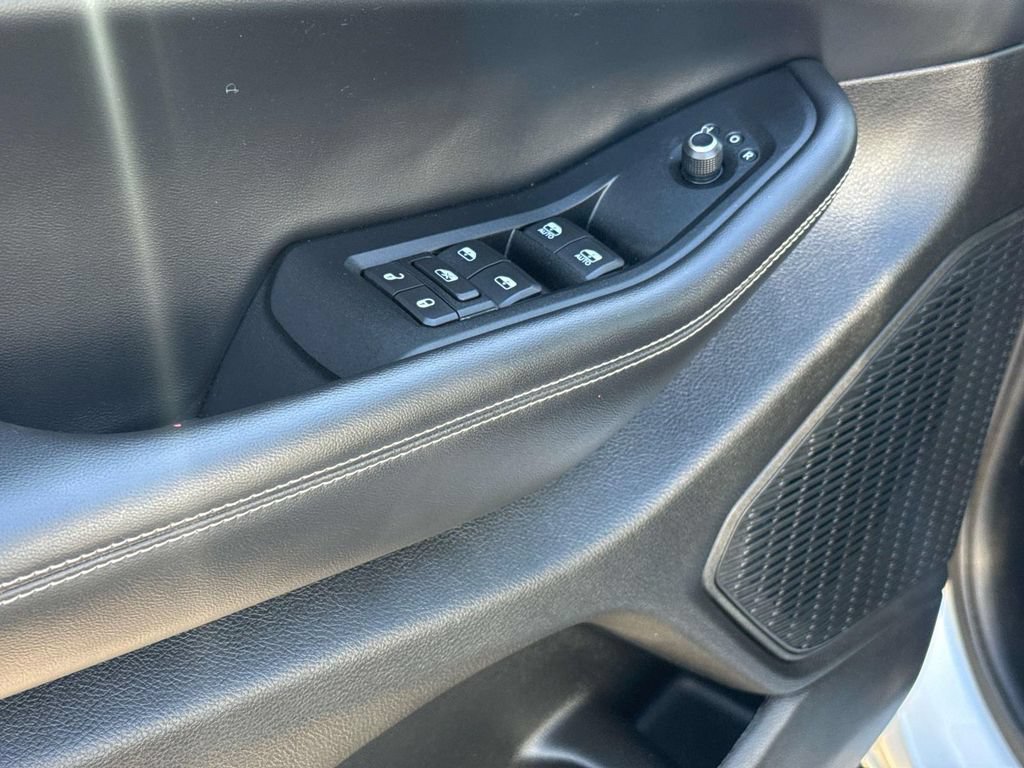 Used 2023 Jeep Grand Cherokee L Laredo AWD/4WD image 13