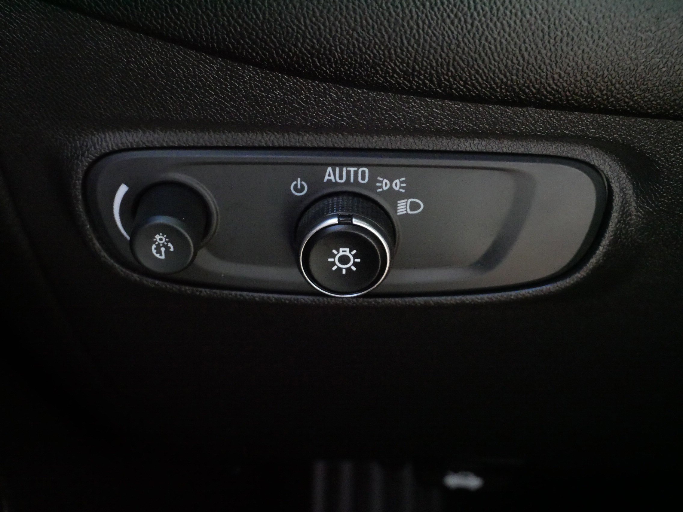 Used 2019 Chevrolet Equinox LT AWD/4WD image 27