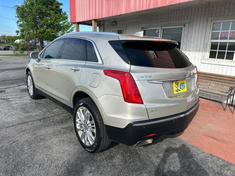 Used 2017 Cadillac XT5 Premium Luxury w/ Driver Assist Package image 10