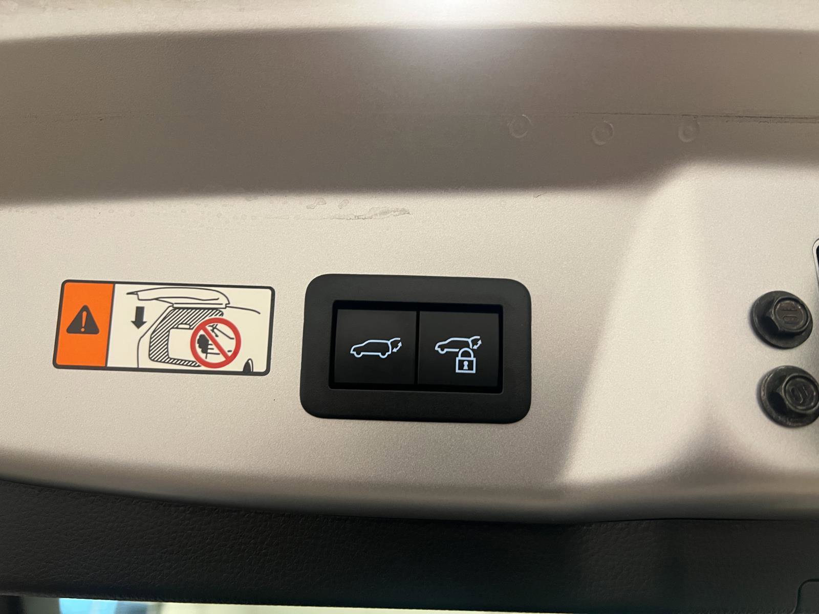 Used 2023 Toyota Prius Limited AWD/4WD image 33