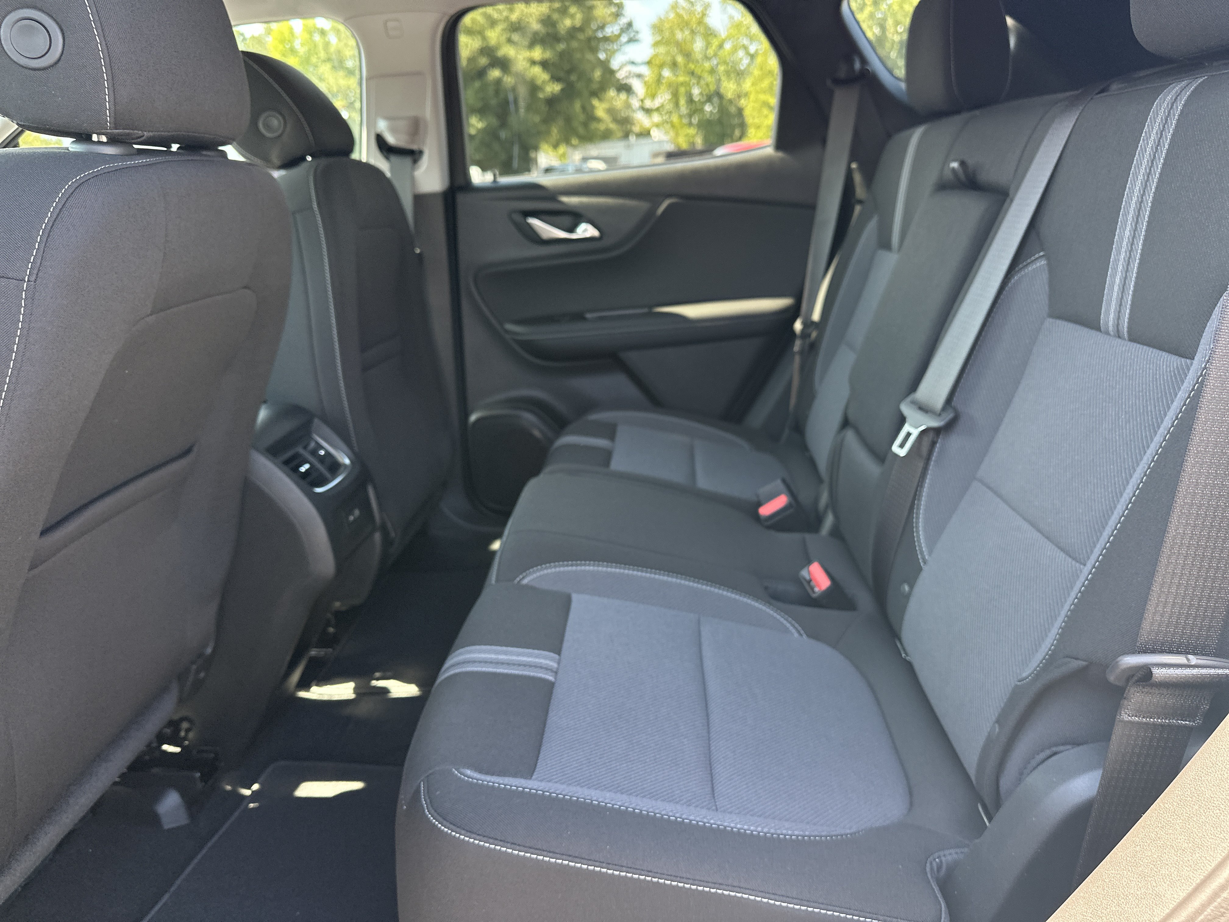 New 2026 Chevrolet Blazer LT w/ Convenience Package FWD image 21