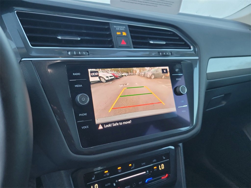 Certified 2022 Volkswagen Tiguan SE image 22