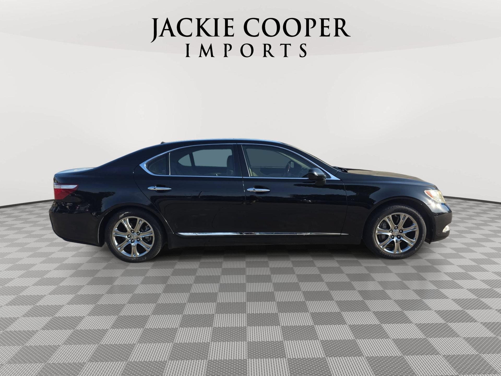 Used 2007 Lexus LS 460 L w/ Luxury Pkg RWD image 4