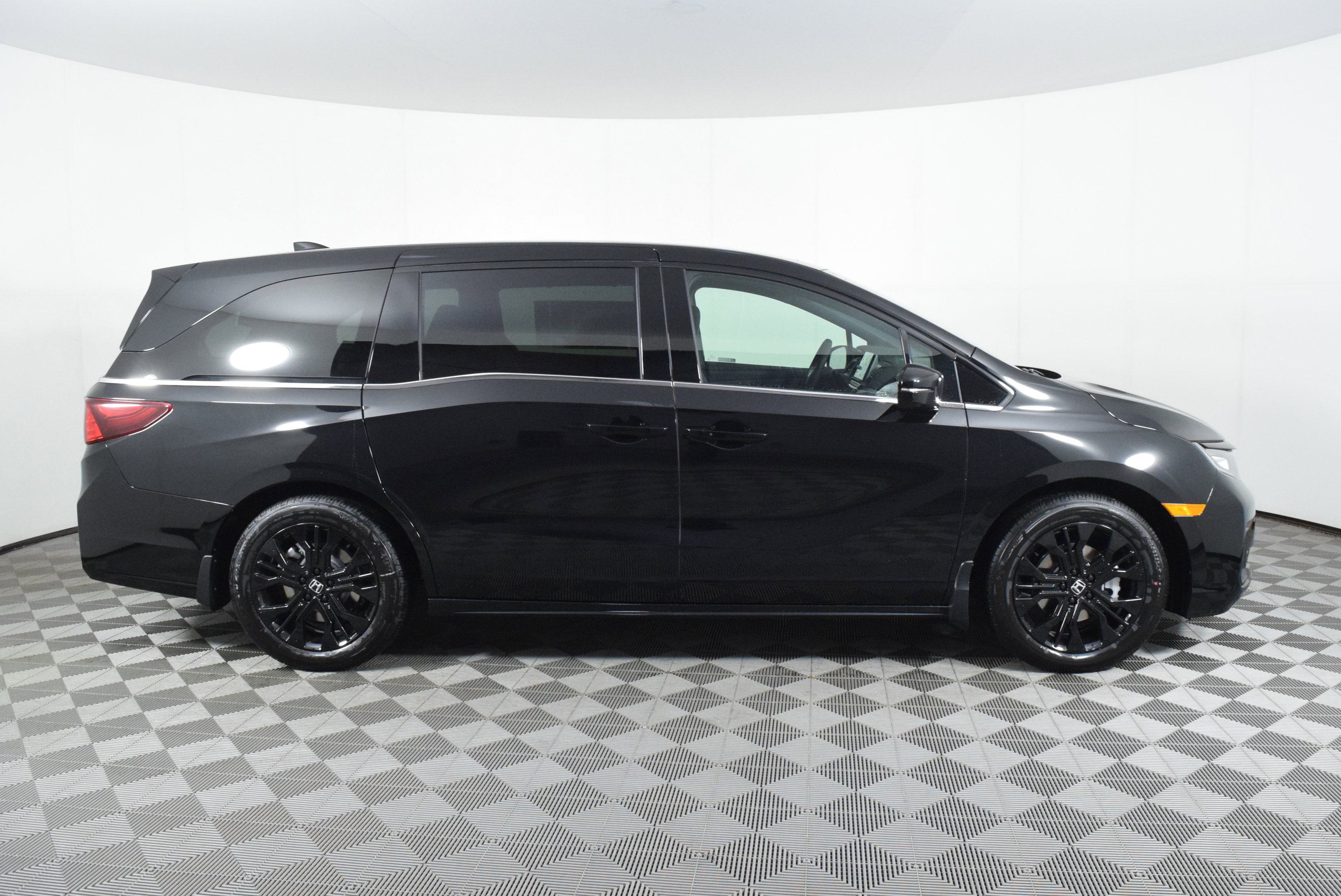 New 2026 Honda Odyssey Sport-L image 5