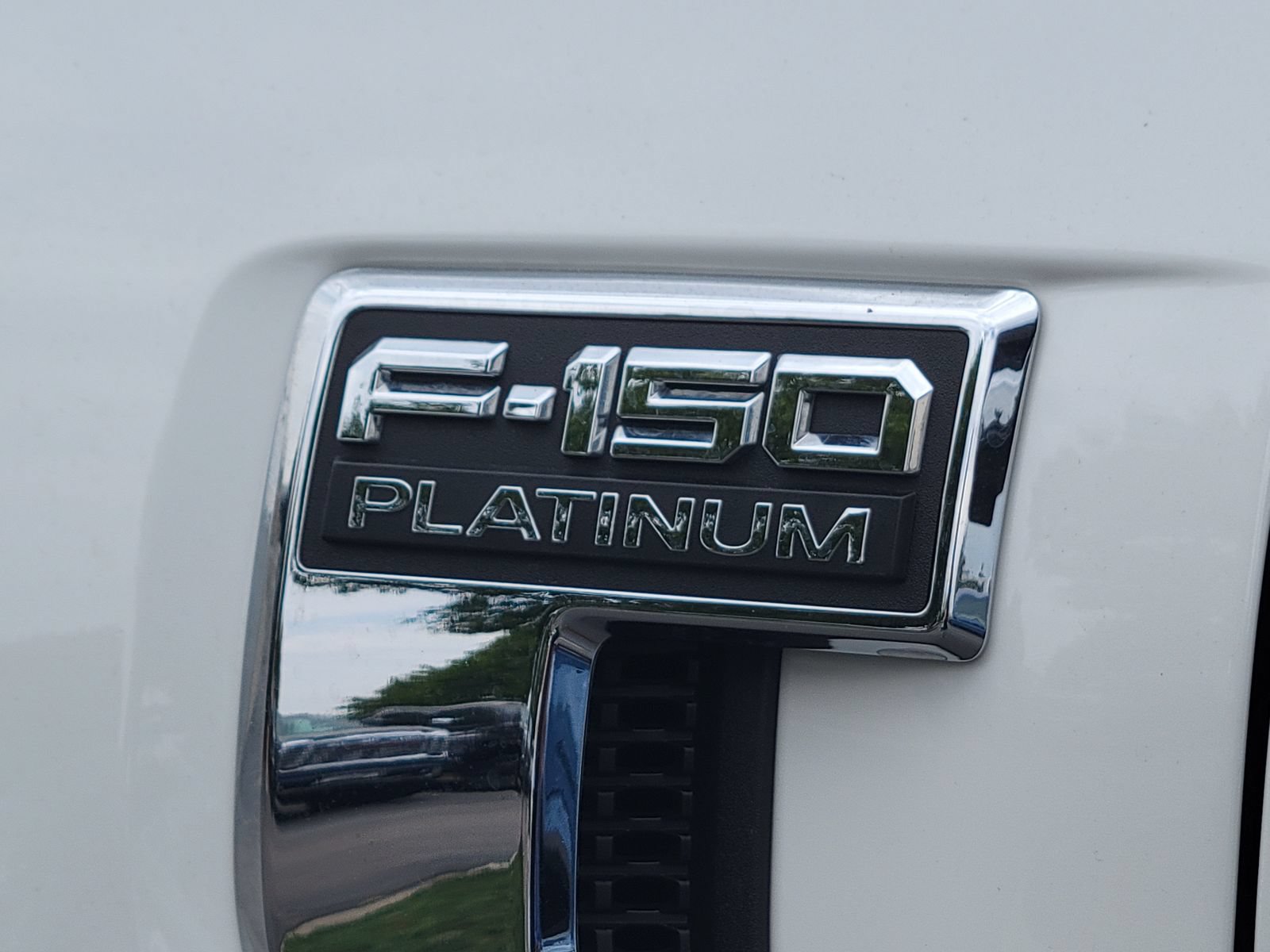 Used 2023 Ford F150 Platinum w/ Equipment Group 701A High AWD/4WD image 17