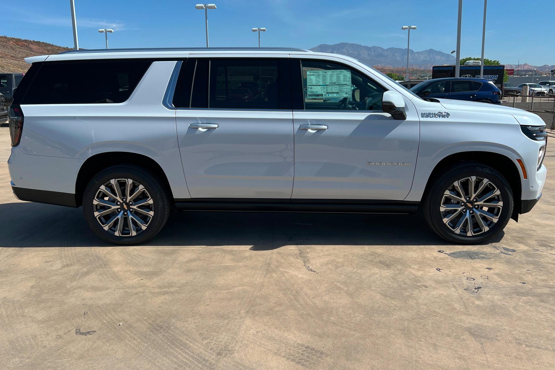 New 2026 Chevrolet Suburban High Country AWD/4WD image 7