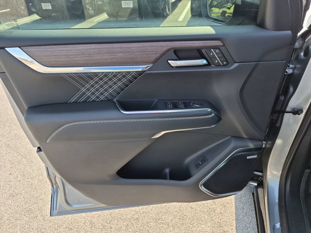 New 2026 GMC Acadia Denali w/ Super Cruise Package FWD image 20