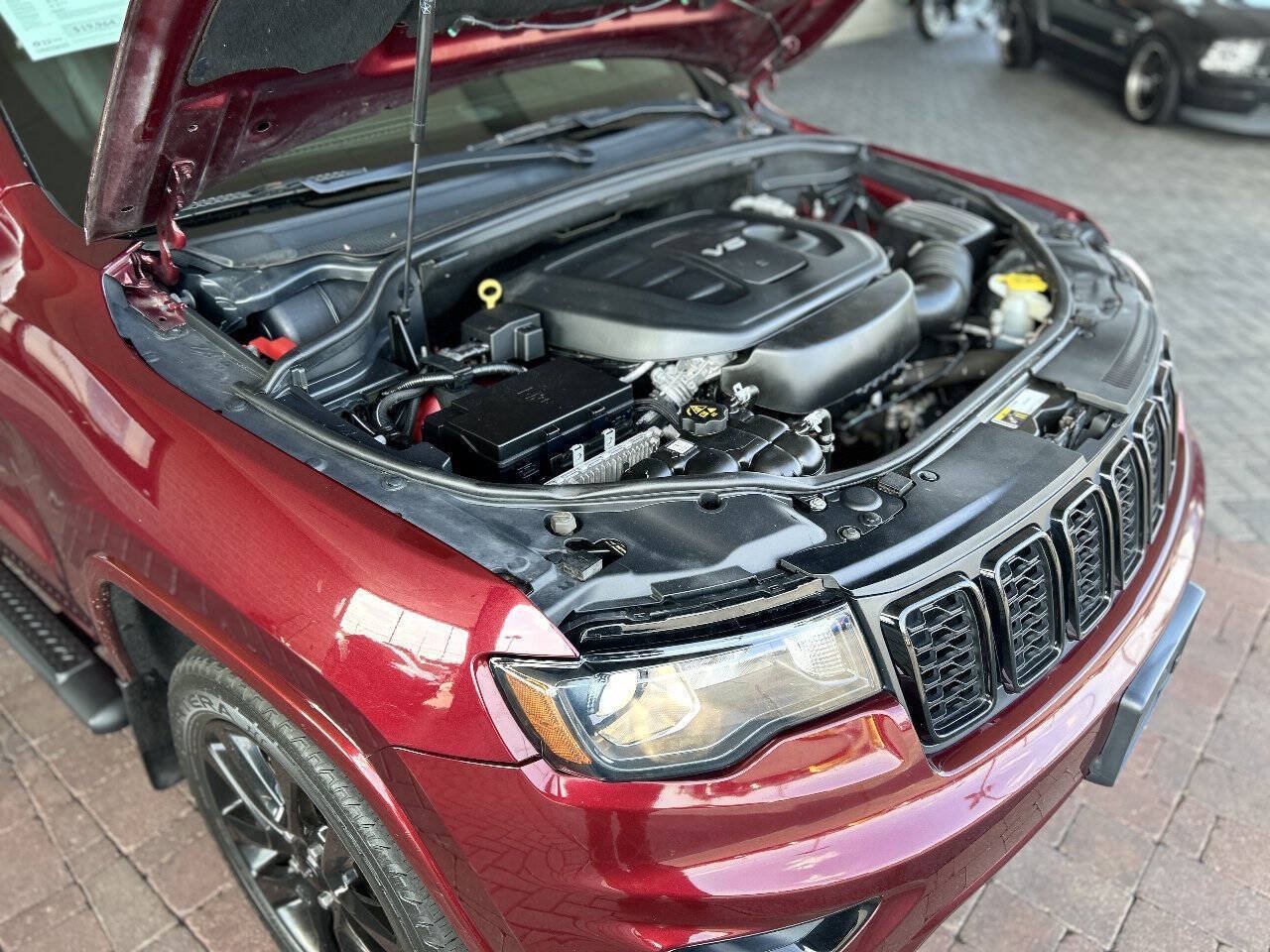 Used 2019 Jeep Grand Cherokee Altitude AWD/4WD image 71