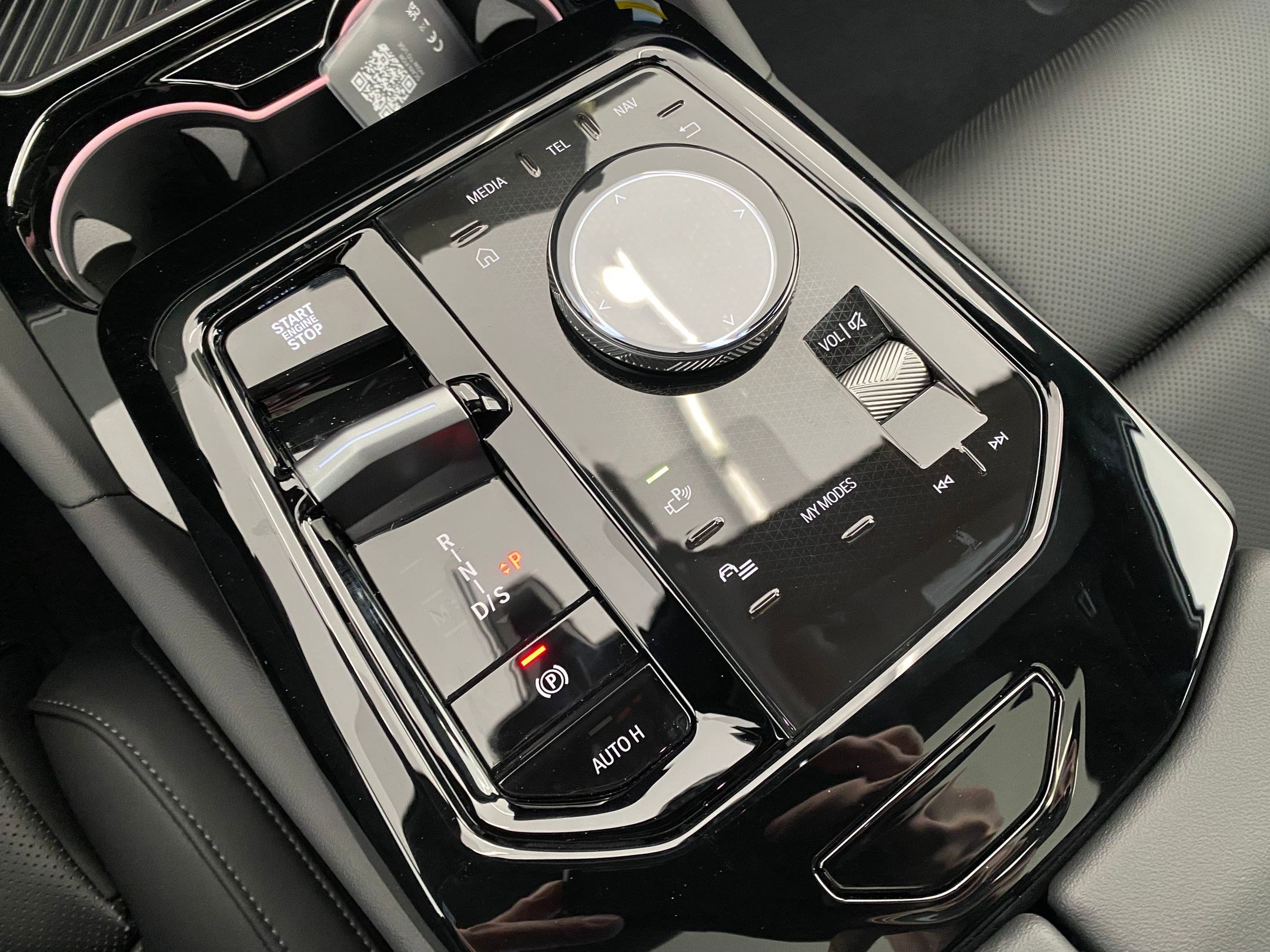 New 2026 BMW 530i xDrive w/ Premium Package image 18