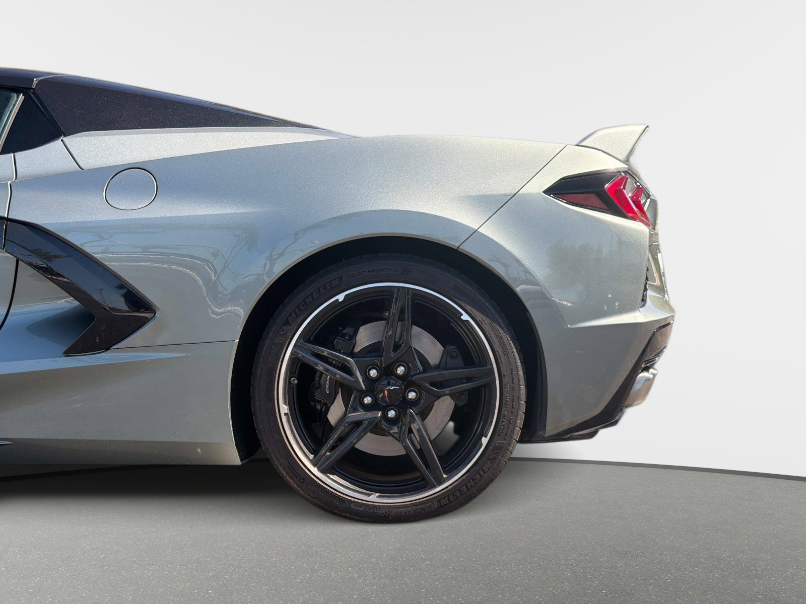 Used 2023 Chevrolet Corvette Stingray Premium Conv w/ Z51 Performance Package RWD image 15