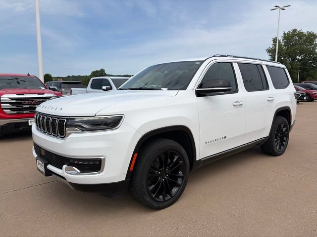 Used 2024 Jeep Wagoneer Series III w/ Premium Group I AWD/4WD image 7